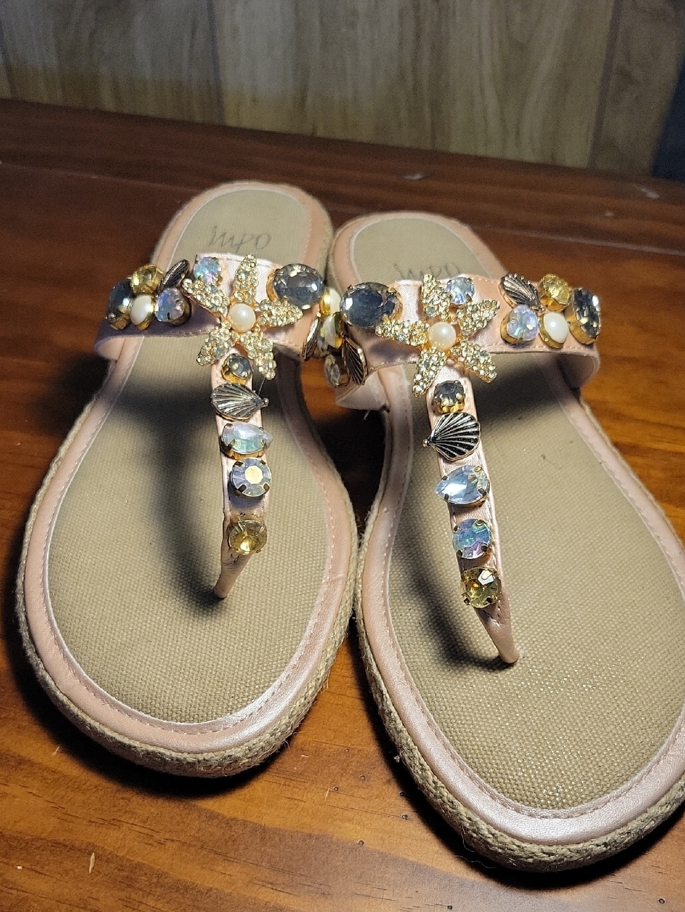 Embellished Sea Shell Pink T‑Strap Decorative Sandals